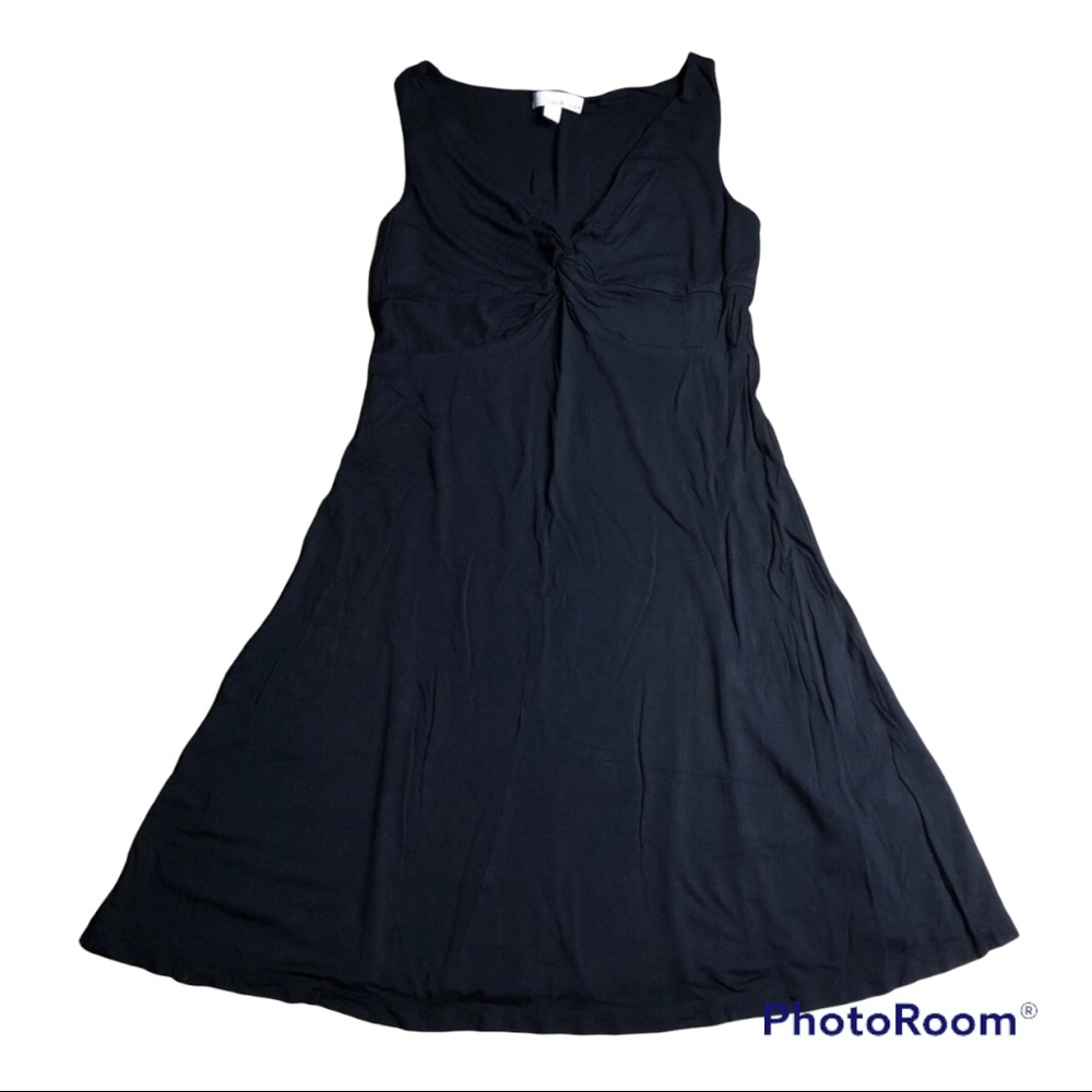 Little black dress Lucy & Laurel twist front size small